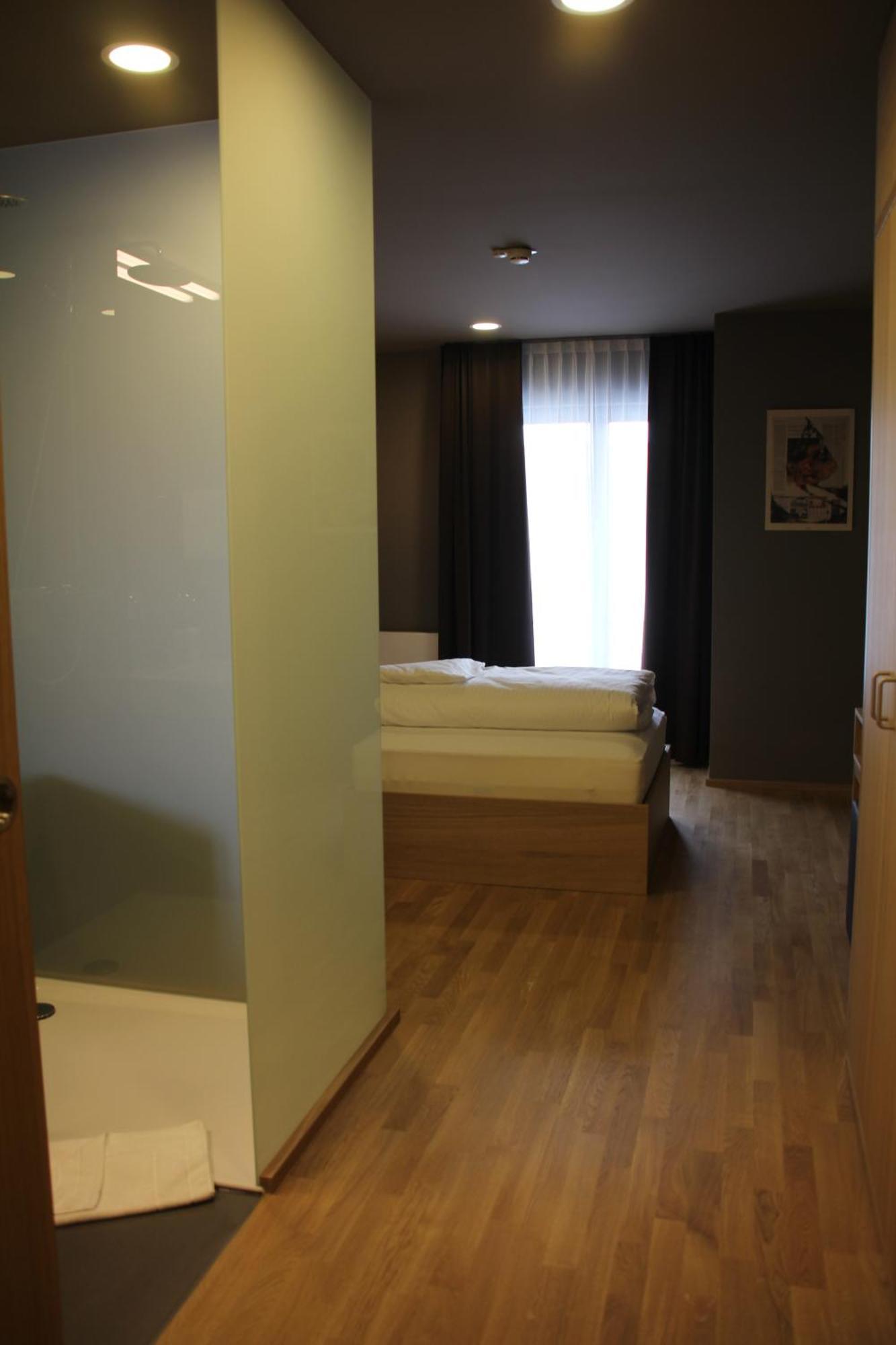 Hotel Am Garnmarkt Гётцис Номер фото